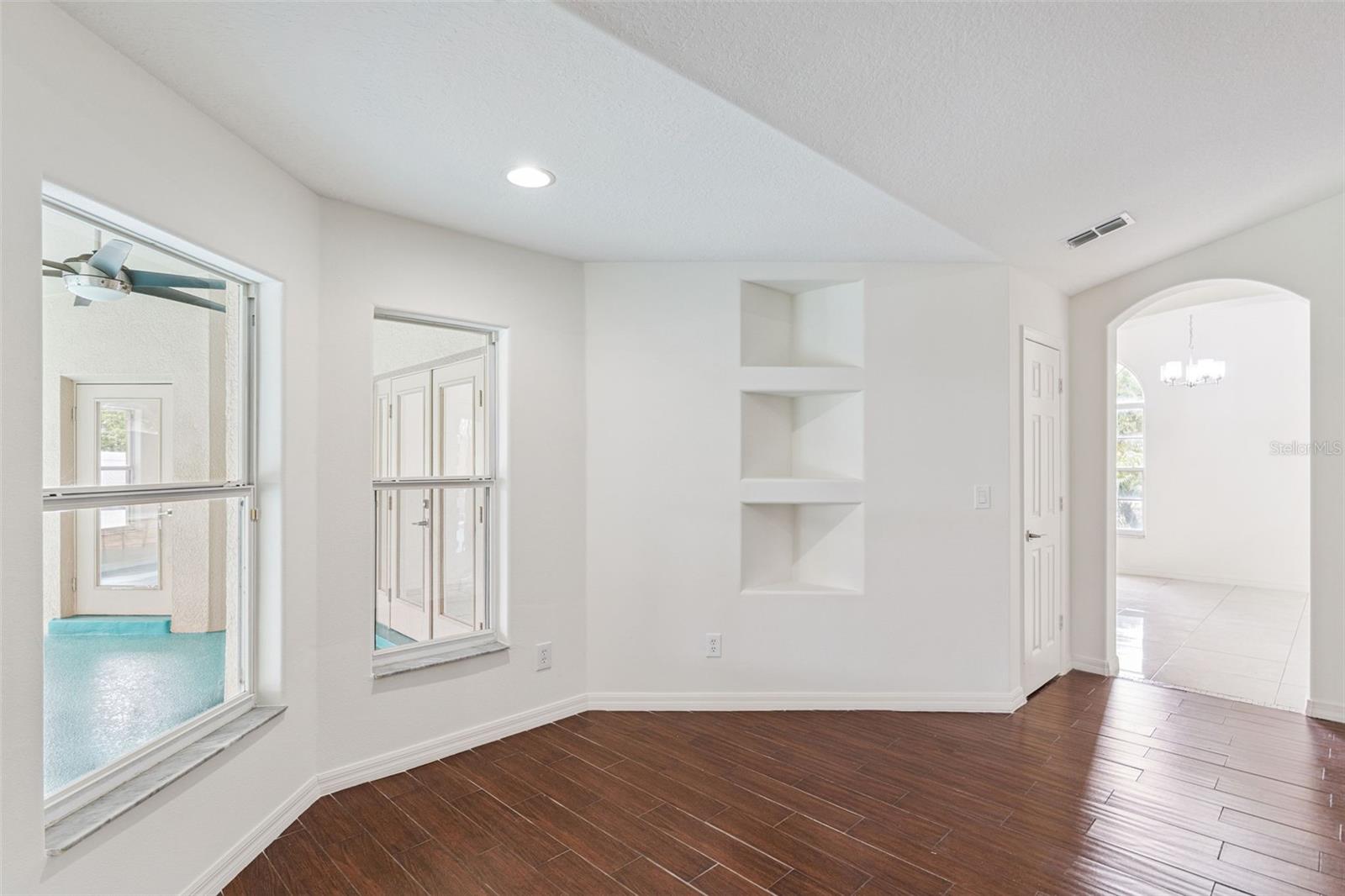 Image 9 of 43 For 2440 Holly Ridge Court