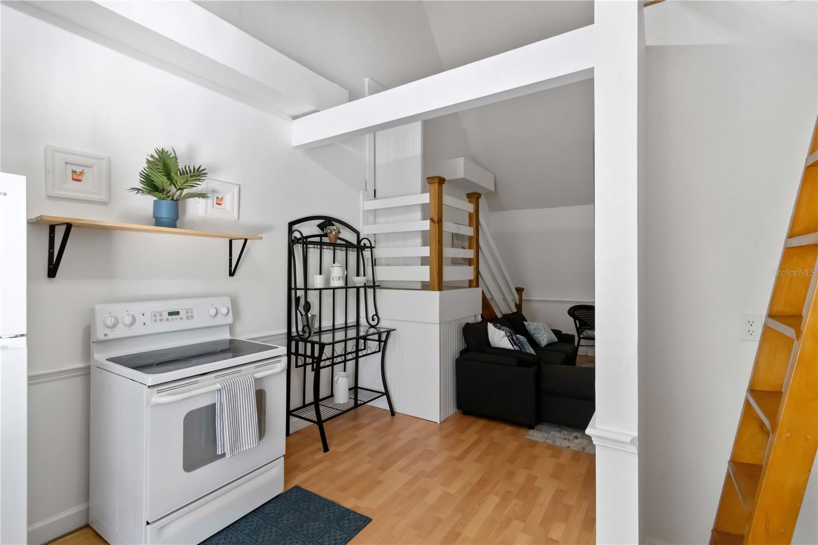 Image 19 of 41 For 7447 Hawkins Road