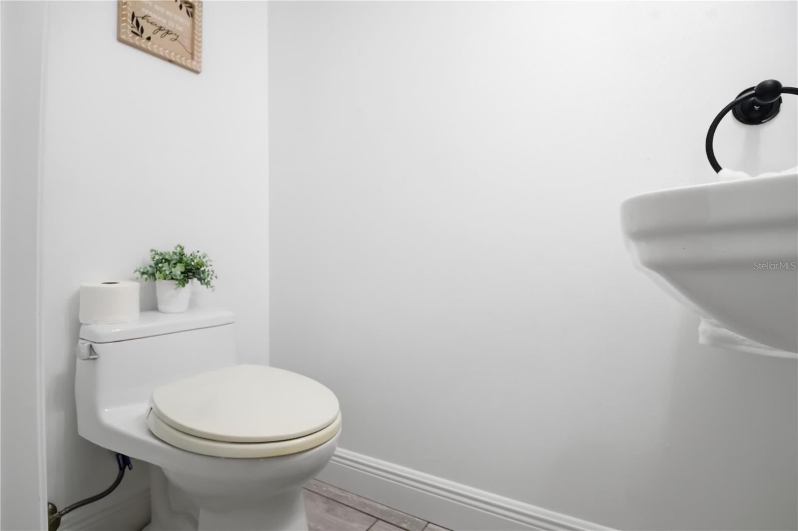 Image 29 of 41 For 7447 Hawkins Road