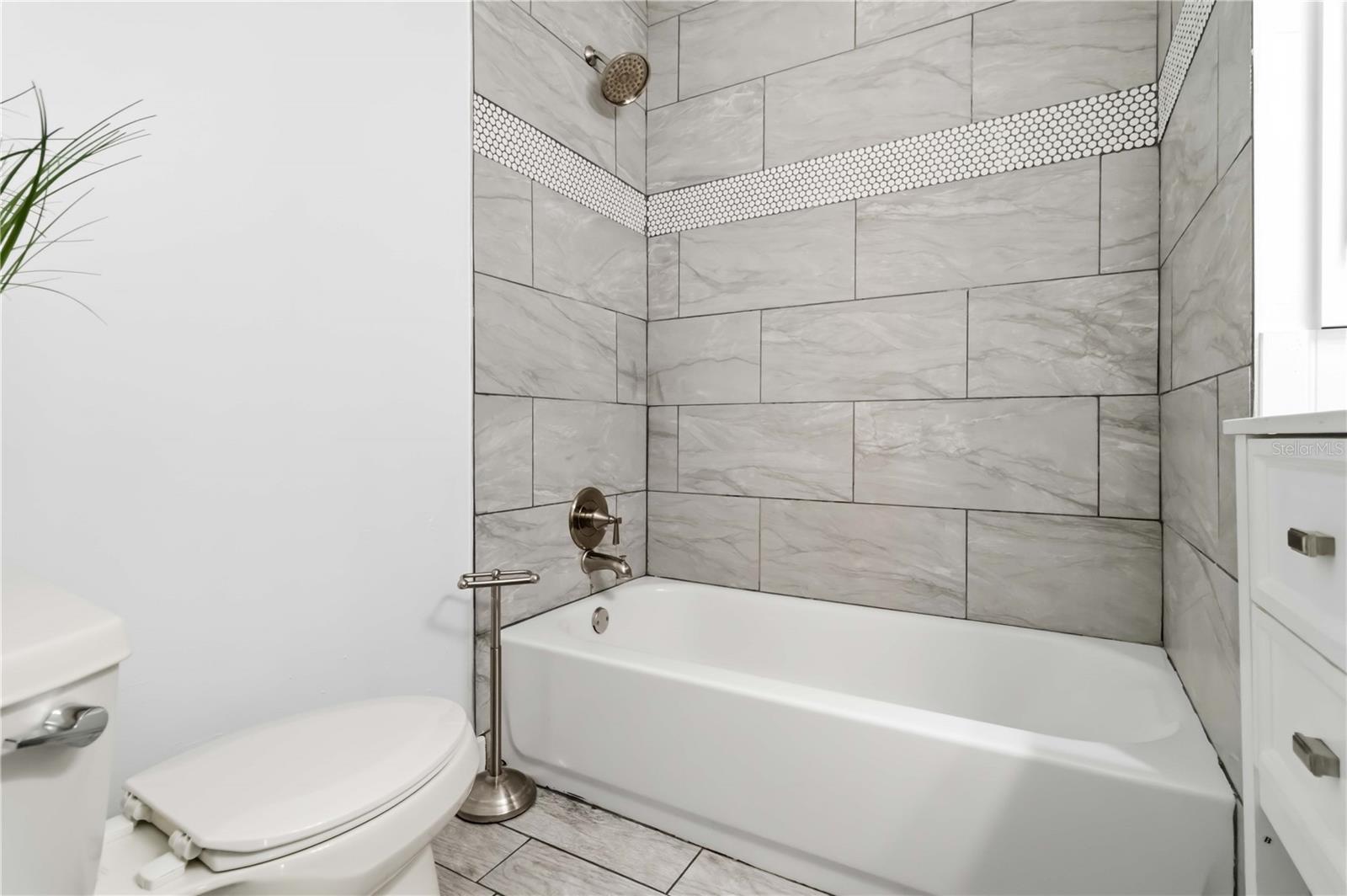 Image 34 of 41 For 7447 Hawkins Road