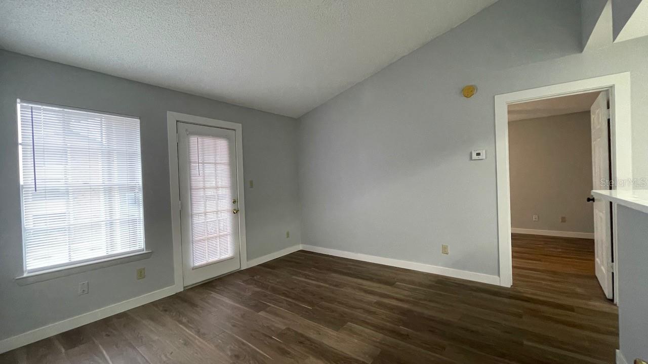 Image 10 of 28 For 4225 Thornbriar Lane 201