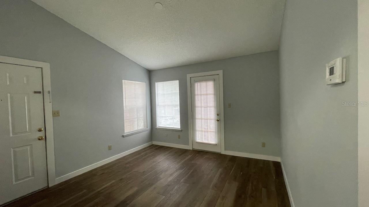 Image 11 of 28 For 4225 Thornbriar Lane 201