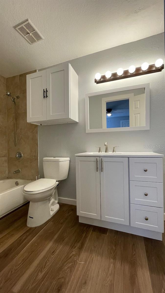 Image 16 of 28 For 4225 Thornbriar Lane 201