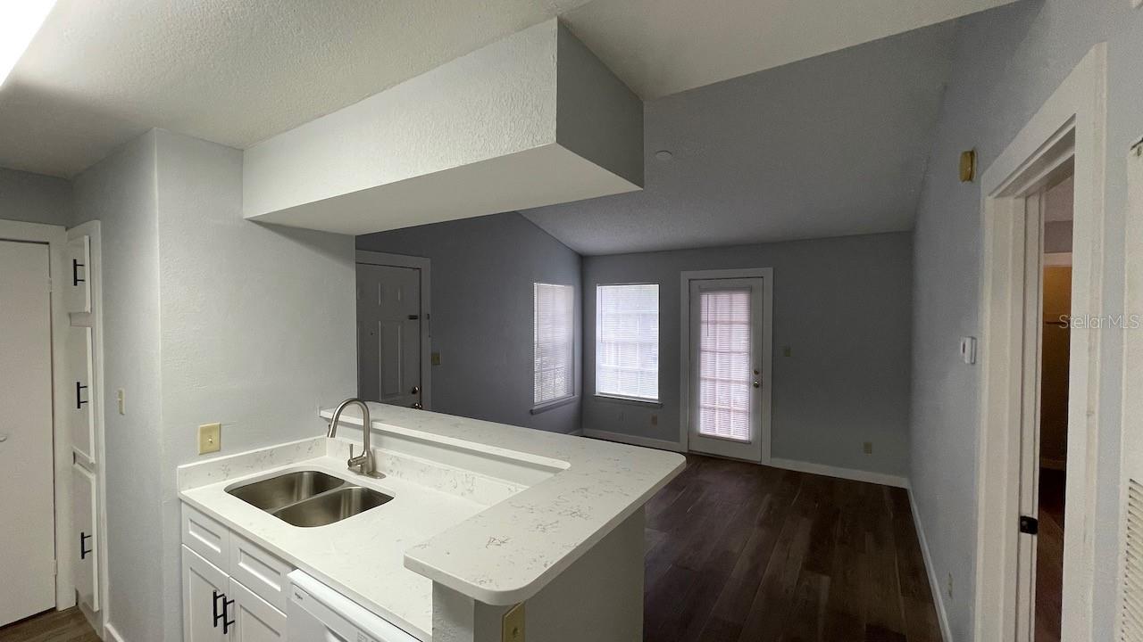 Image 3 of 28 For 4225 Thornbriar Lane 201