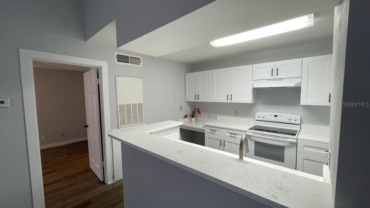 Image 5 of 28 For 4225 Thornbriar Lane 201