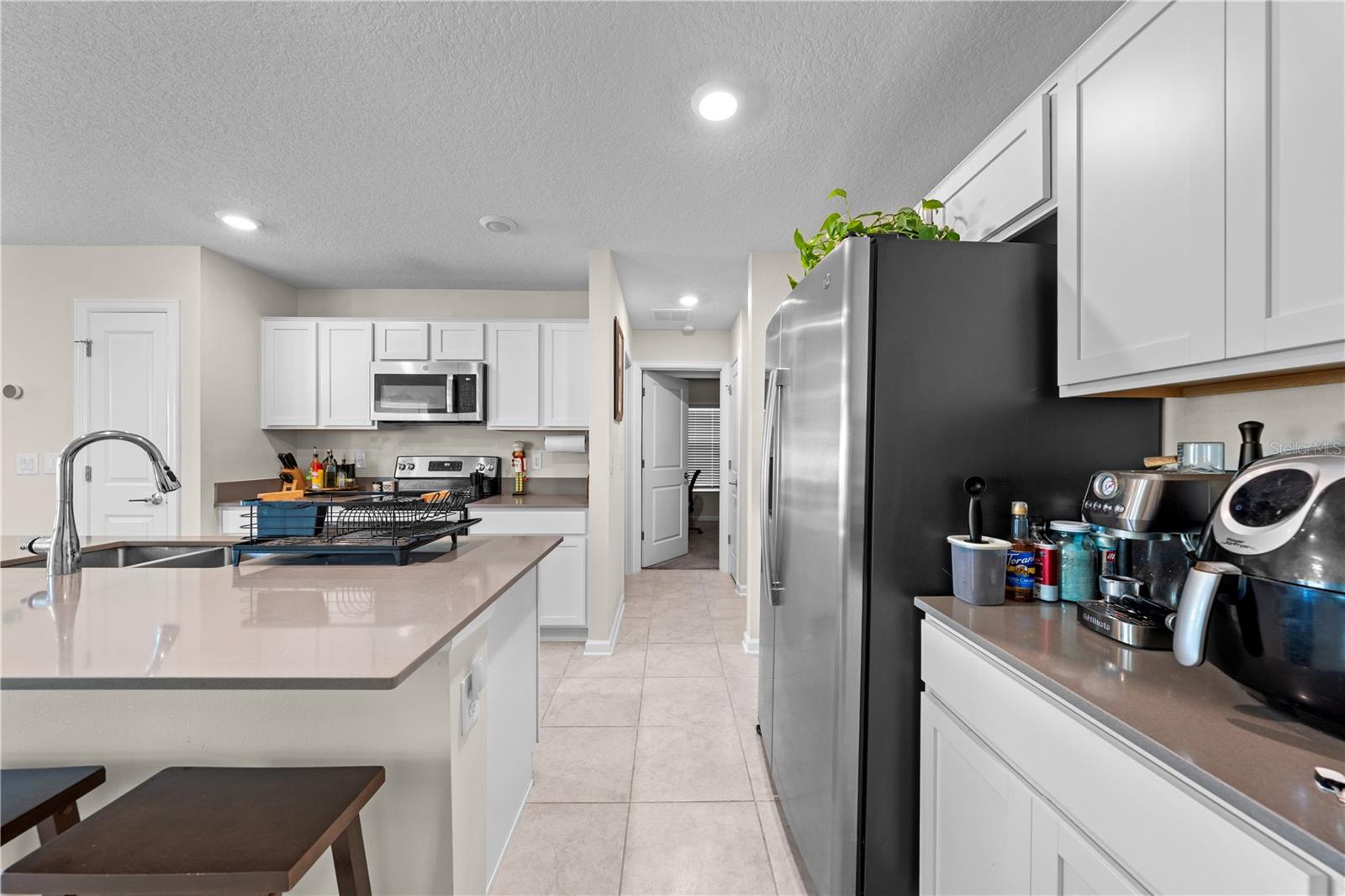 Listing photo id 14 for 1988 Traverse Way