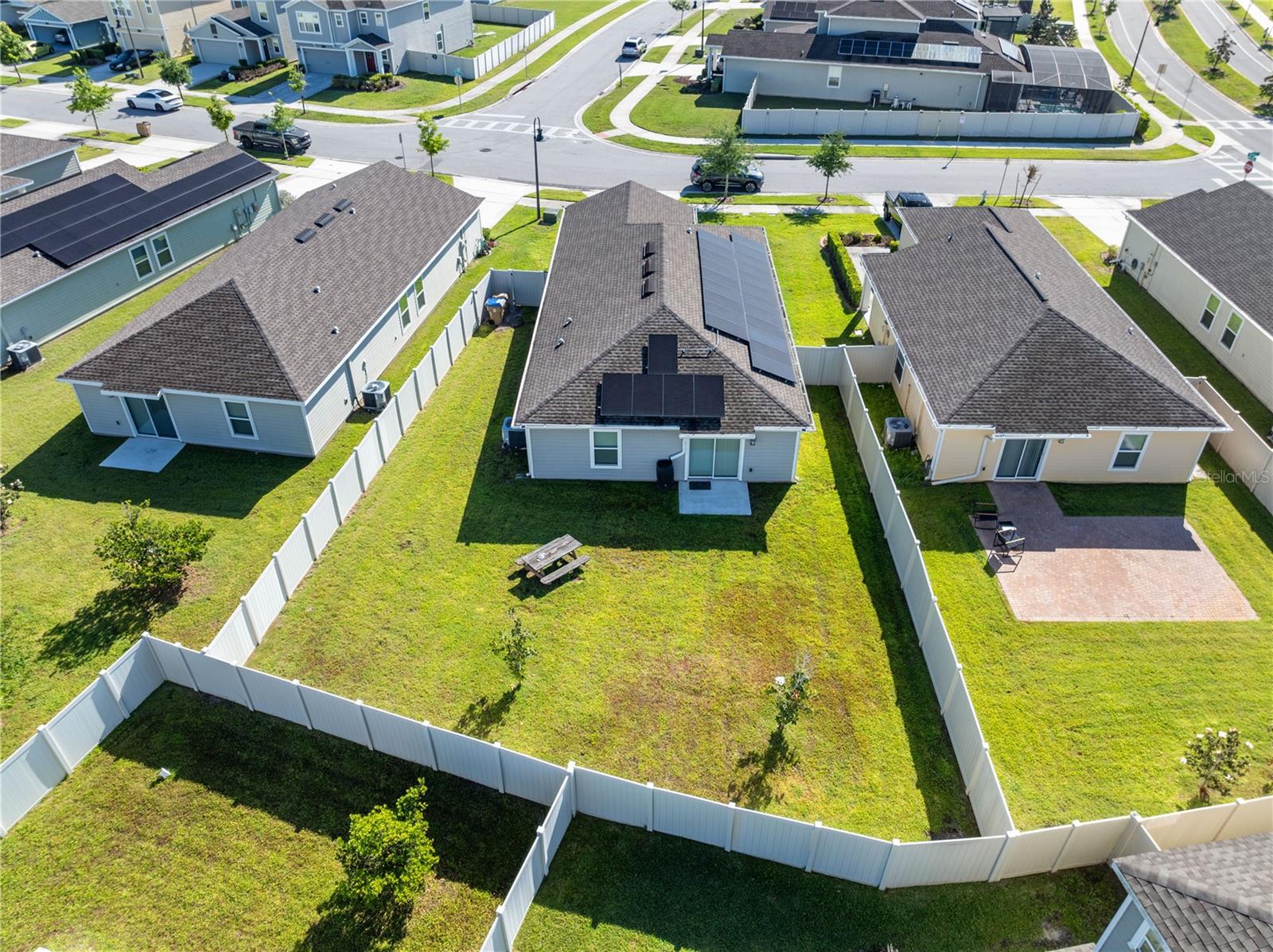 Listing photo id 35 for 1988 Traverse Way