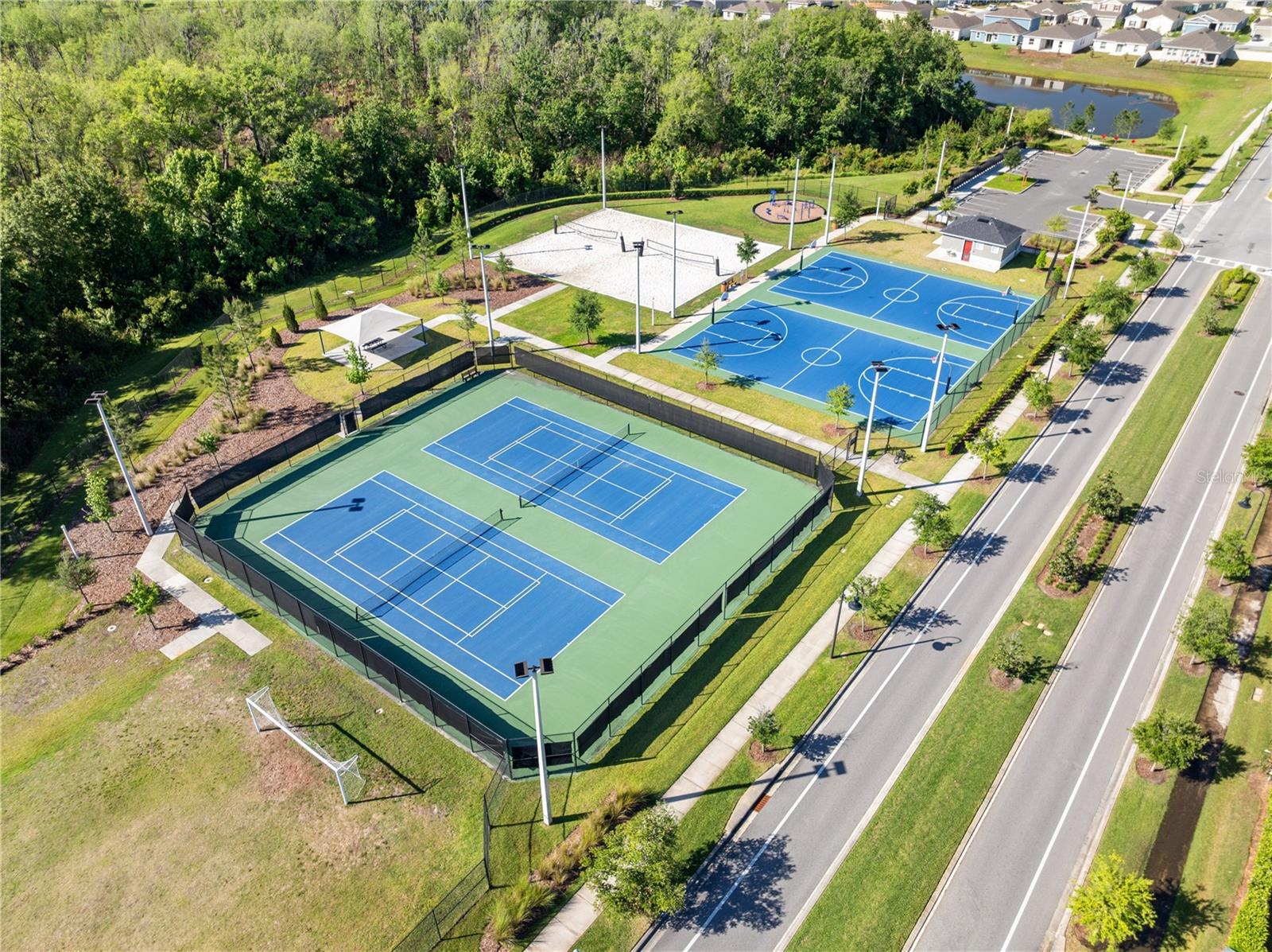 Listing photo id 42 for 1988 Traverse Way