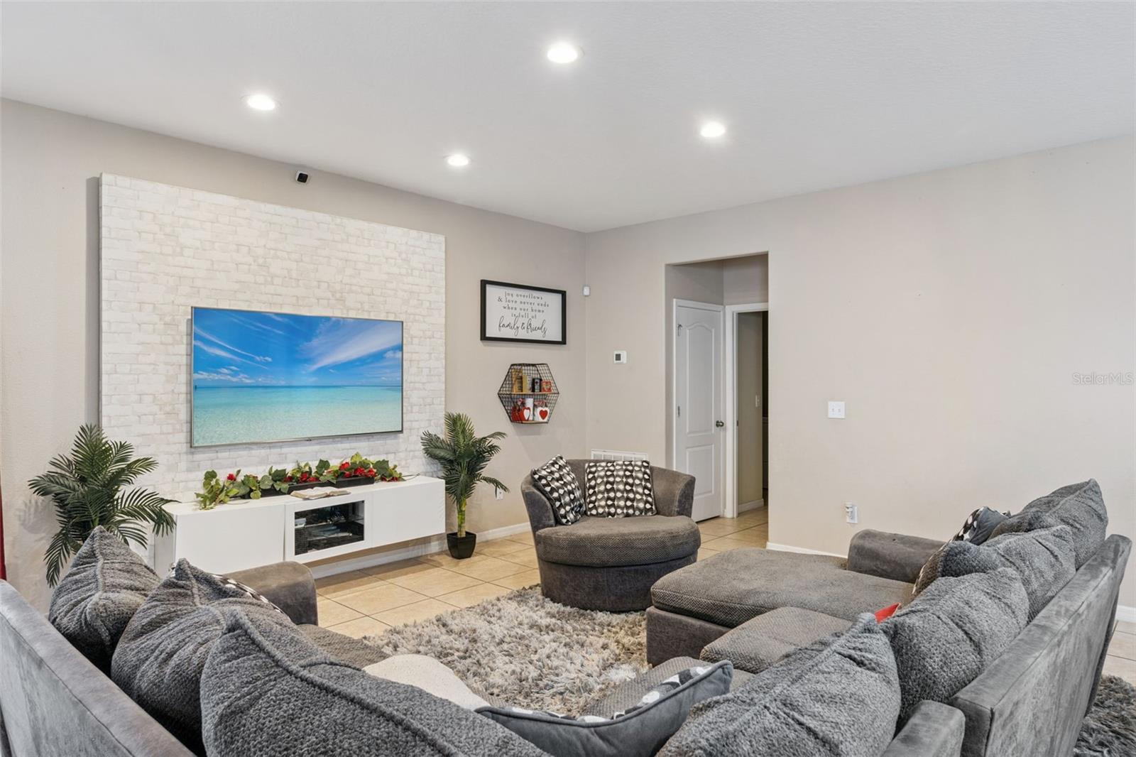 Image 11 of 41 For 1916 Ruckman Place