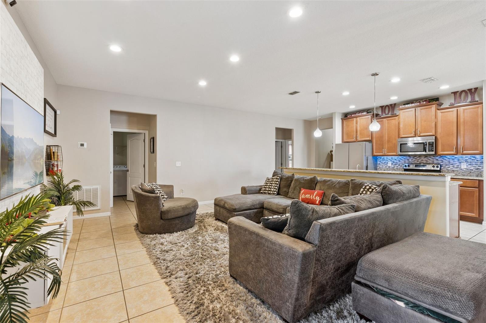 Image 8 of 41 For 1916 Ruckman Place