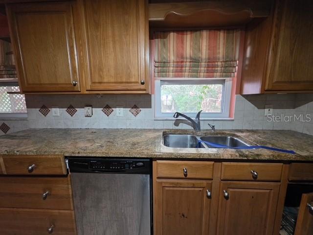 Image 4 of 9 For 1434 Lake Drive