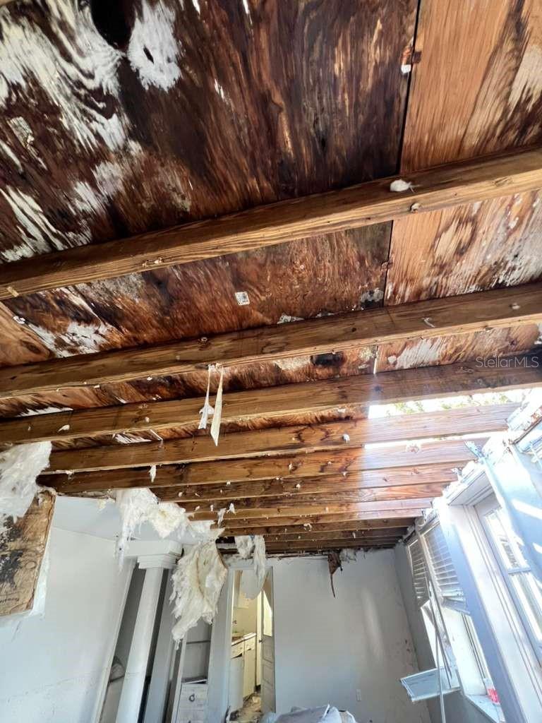 Image 15 of 42 For 749 Siesta Drive