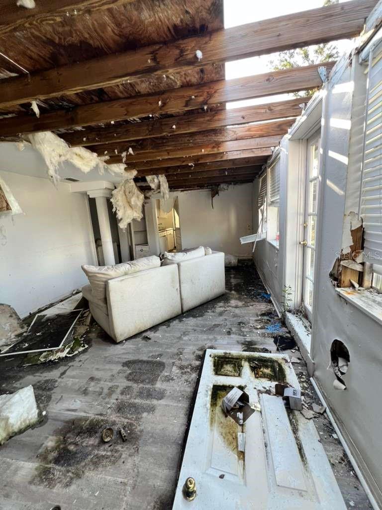 Image 17 of 42 For 749 Siesta Drive