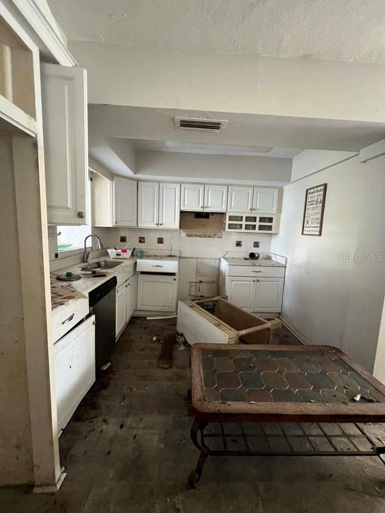 Image 23 of 42 For 749 Siesta Drive