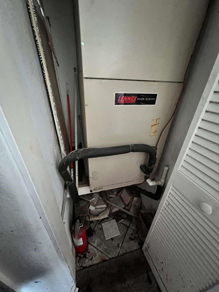 Image 30 of 42 For 749 Siesta Drive