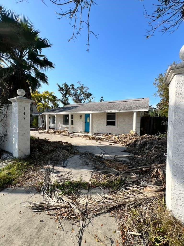 Image 35 of 42 For 749 Siesta Drive