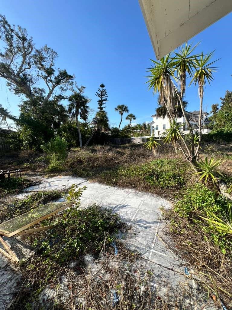 Image 8 of 42 For 749 Siesta Drive