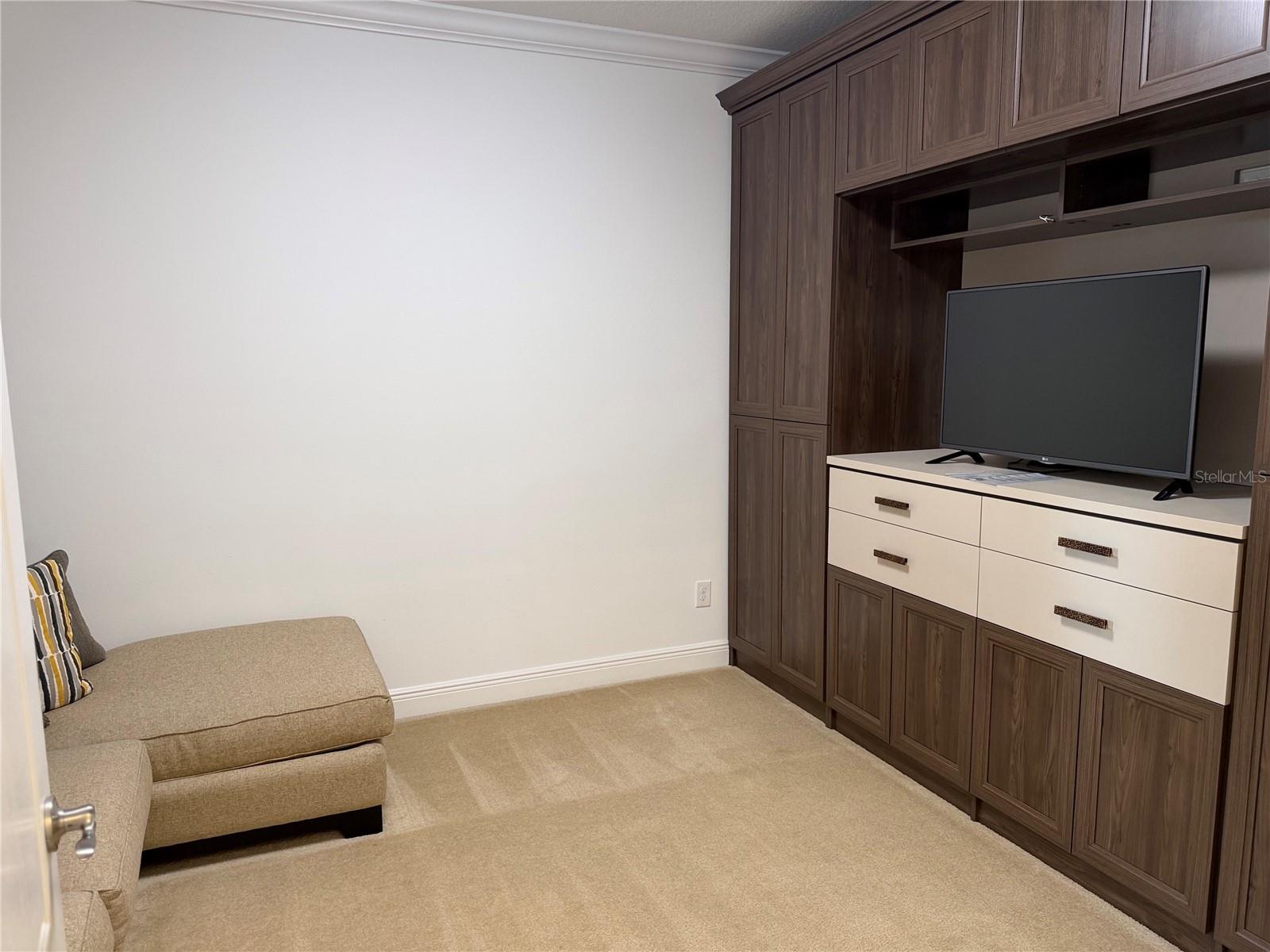 Image 14 of 31 For 15976 Citrus Knoll Drive