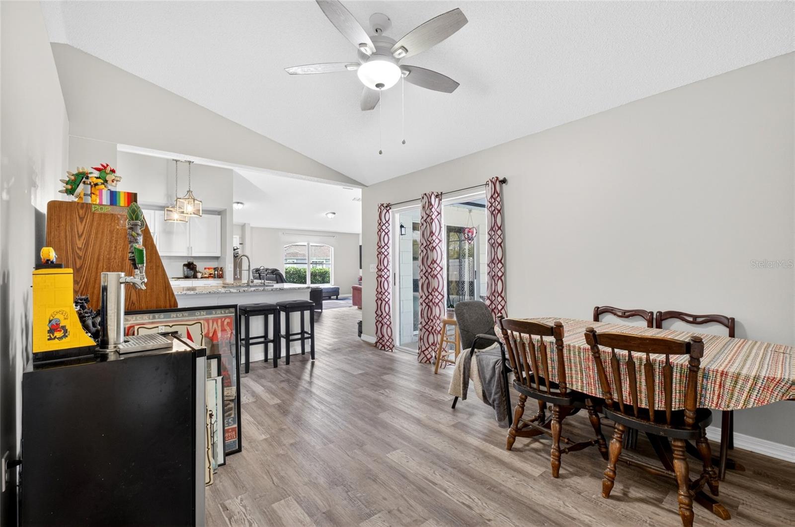 Image 14 of 49 For 718 Toulon Drive