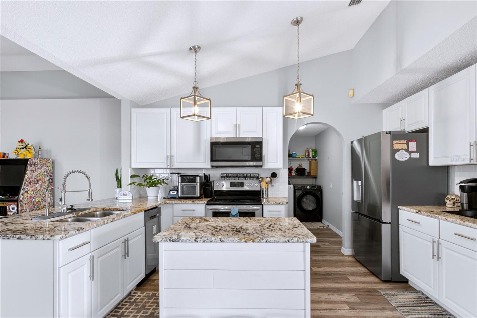 Image 8 of 49 For 718 Toulon Drive