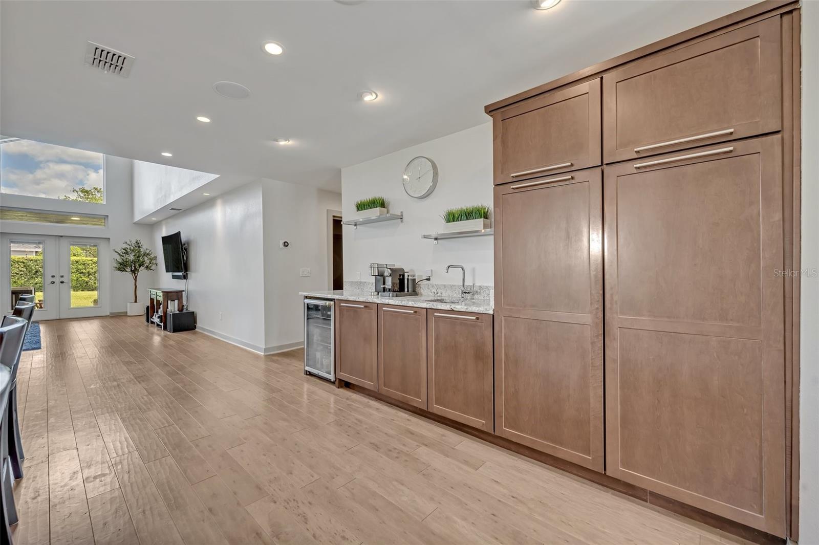 Image 18 of 58 For 1661 Woodland Avenue