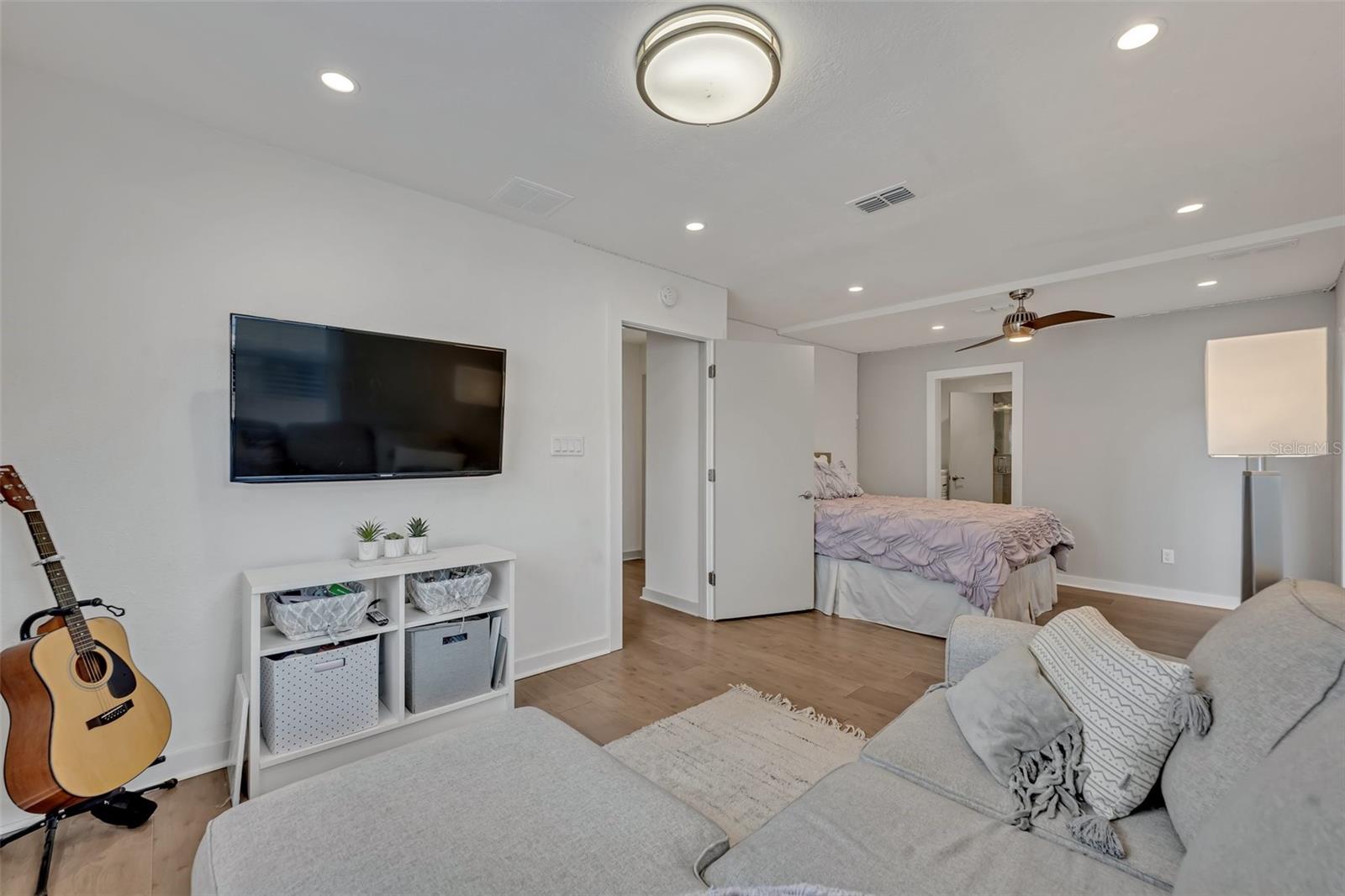 Image 30 of 58 For 1661 Woodland Avenue