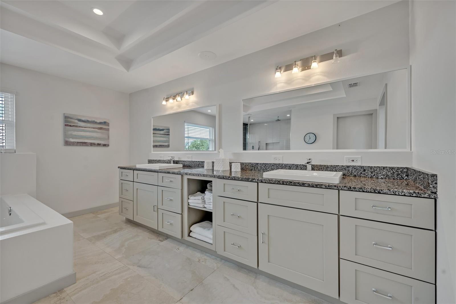 Image 37 of 58 For 1661 Woodland Avenue