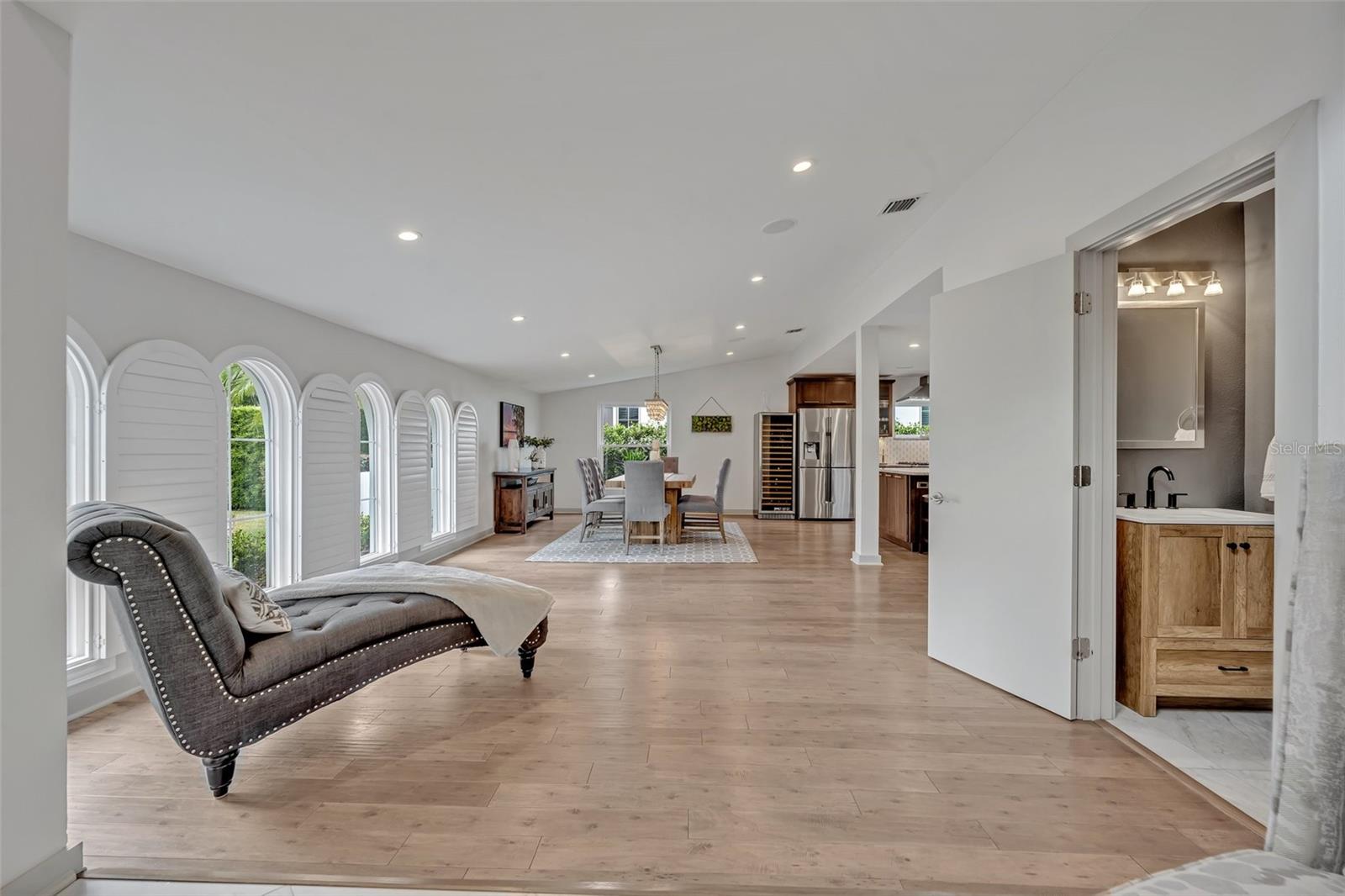 Image 5 of 58 For 1661 Woodland Avenue