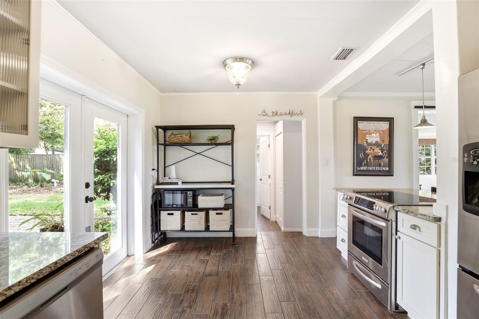 Image 14 of 33 For 2518 Weber Street