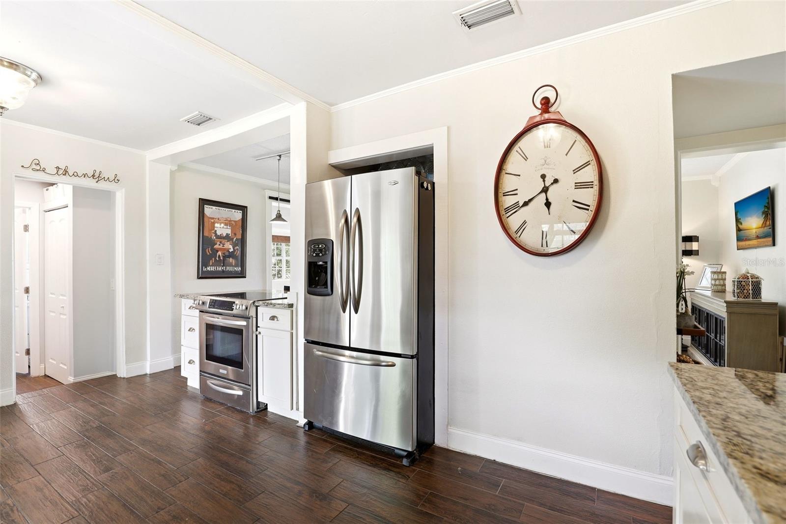 Image 16 of 33 For 2518 Weber Street