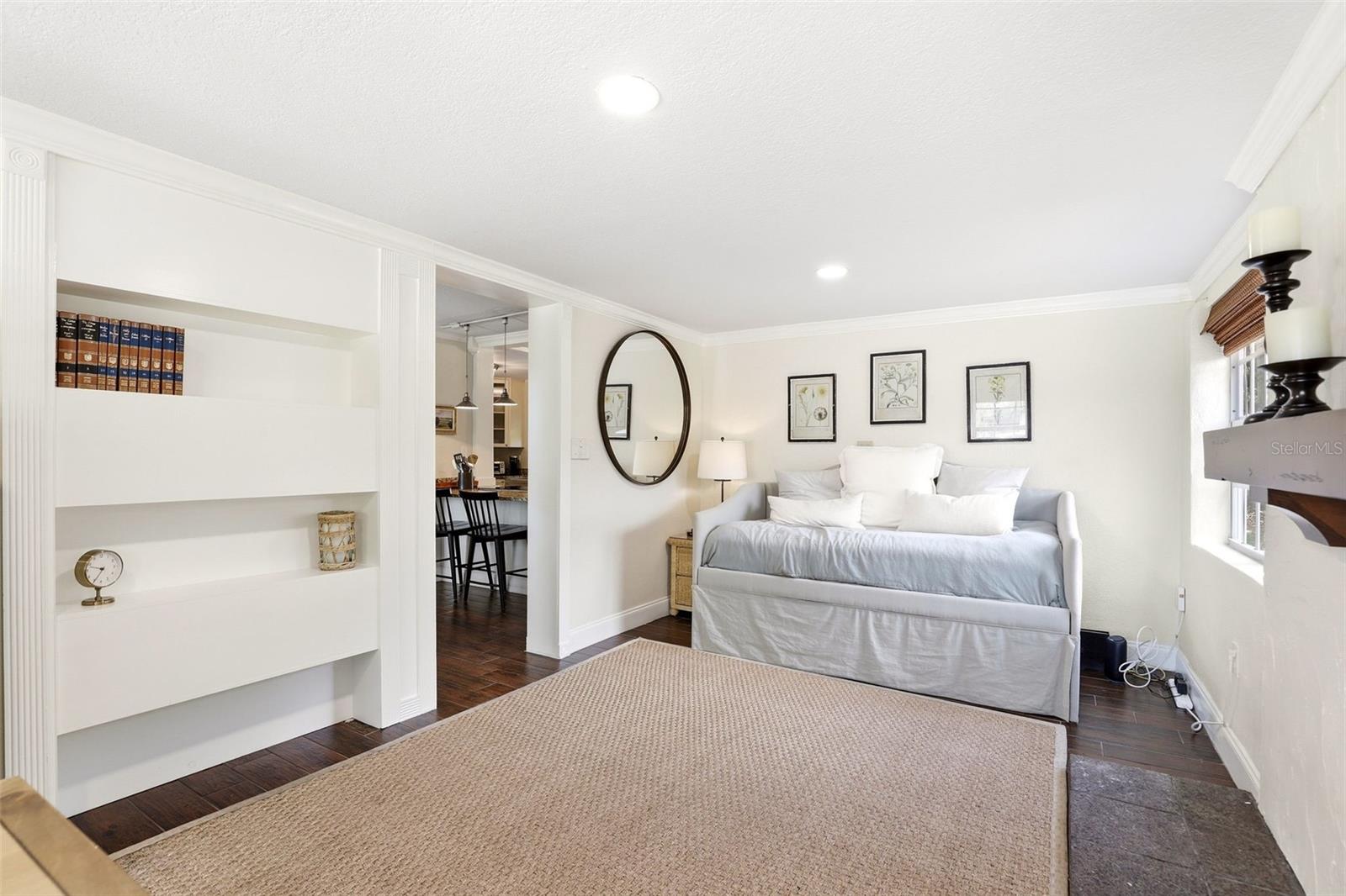 Image 19 of 33 For 2518 Weber Street