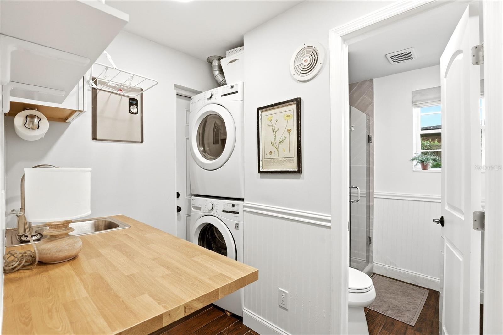 Image 27 of 33 For 2518 Weber Street