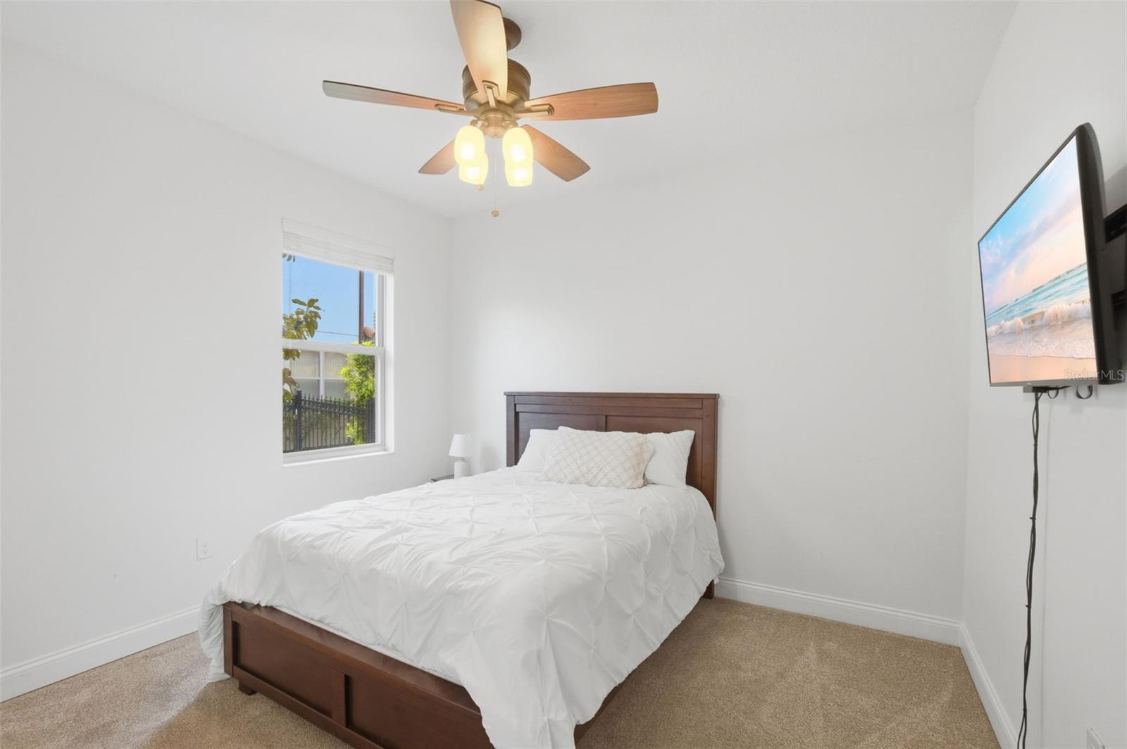 Image 40 of 54 For 192 Verde Way