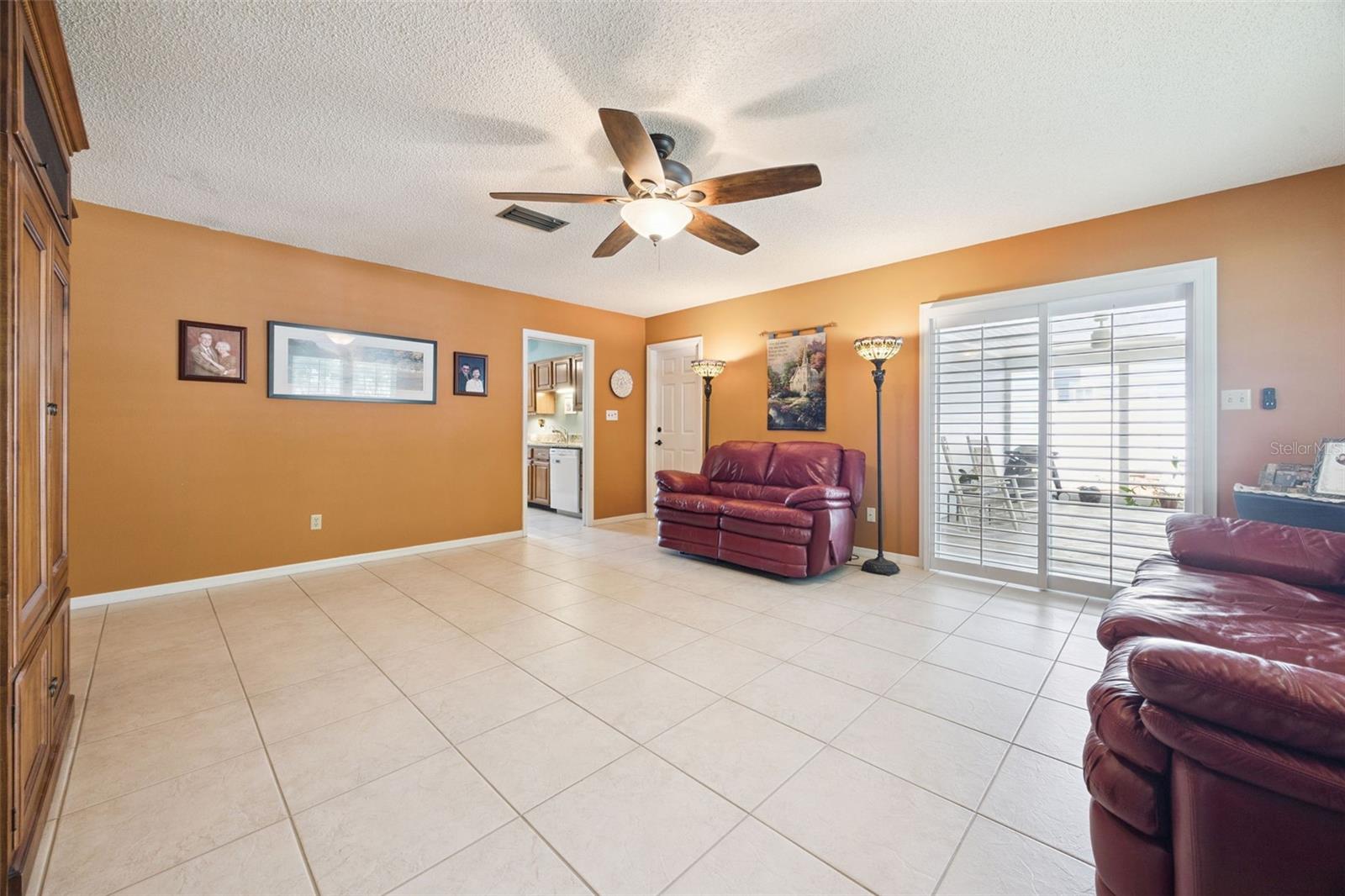 Image 11 of 60 For 7923 Thurmond Court