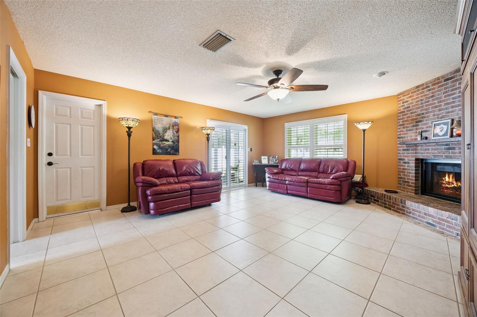 Image 12 of 60 For 7923 Thurmond Court