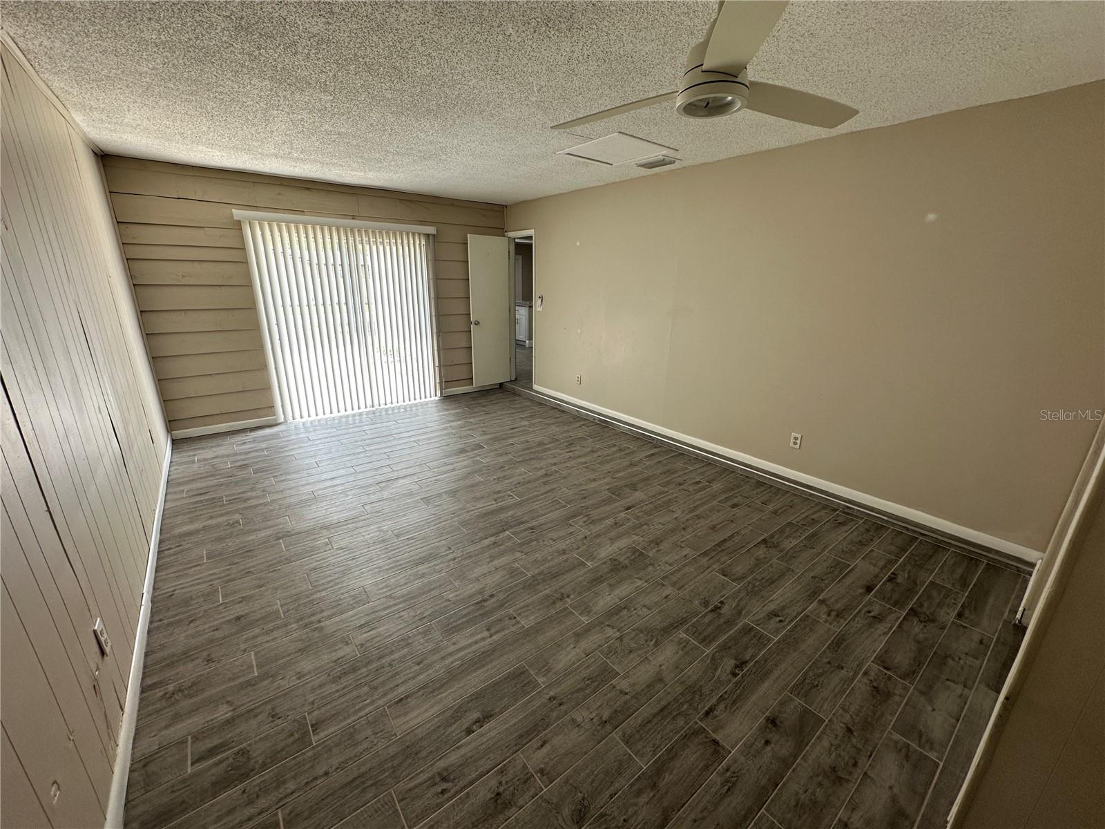 Image 13 of 24 For 643 David Street