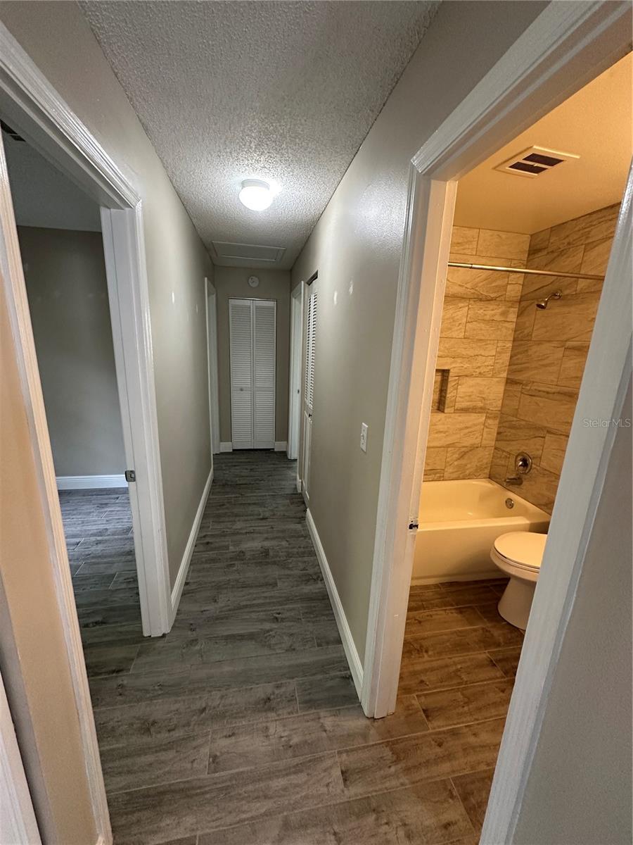 Image 21 of 24 For 643 David Street