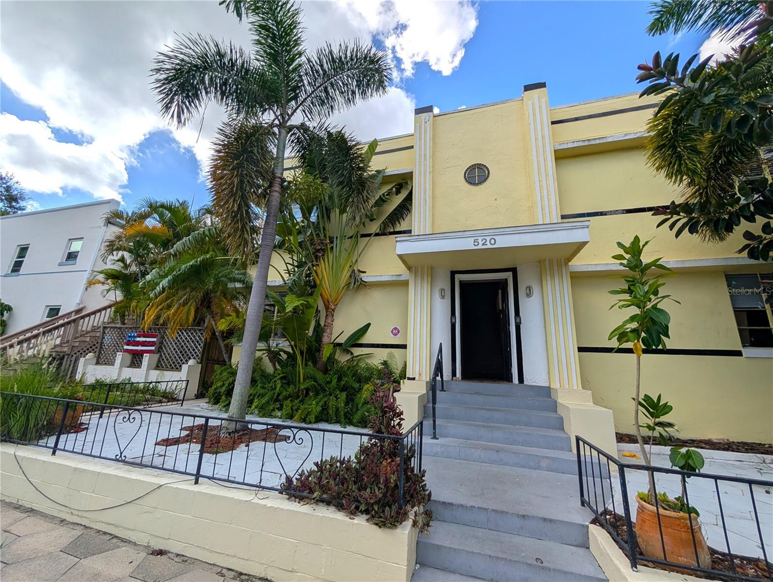 Image 2 of 9 For 520 11th Avenue N