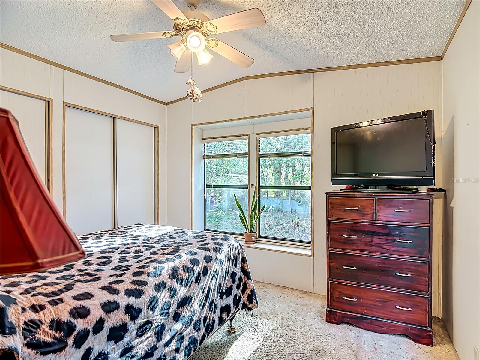 Image 23 of 51 For 821 Irene Drive