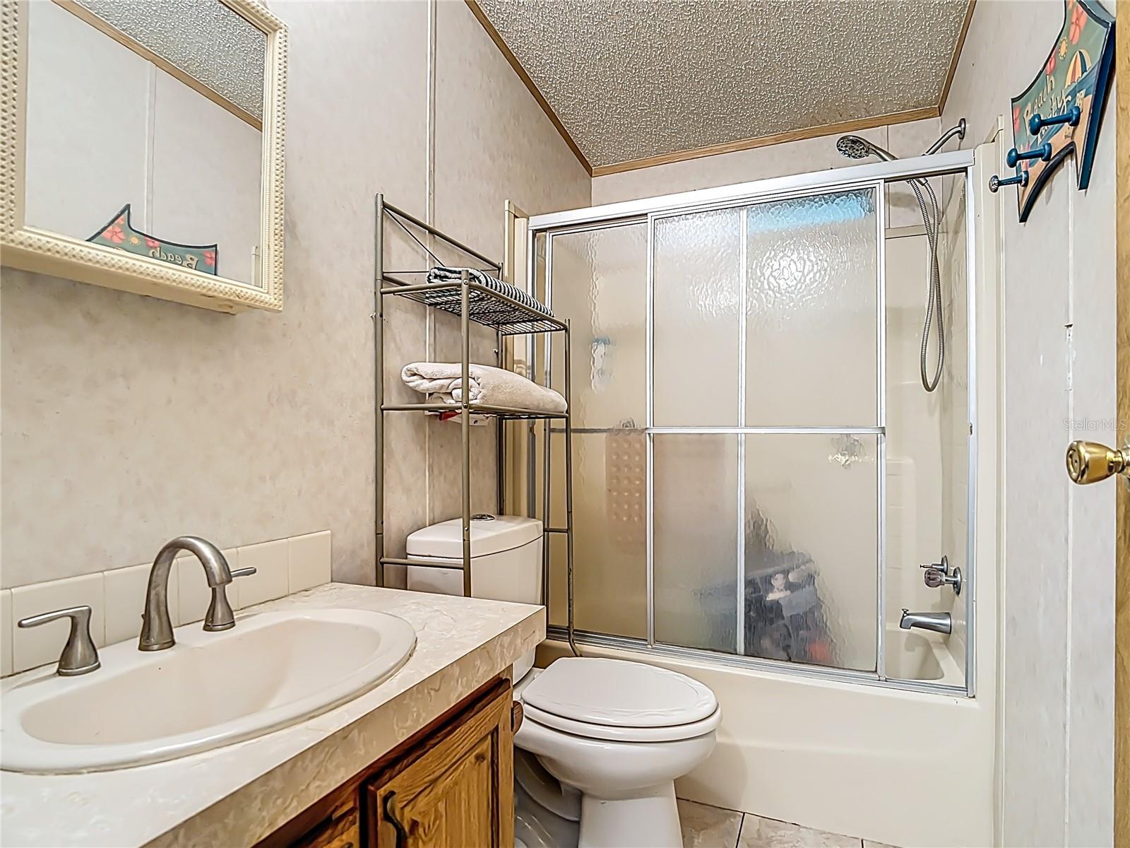 Image 26 of 51 For 821 Irene Drive