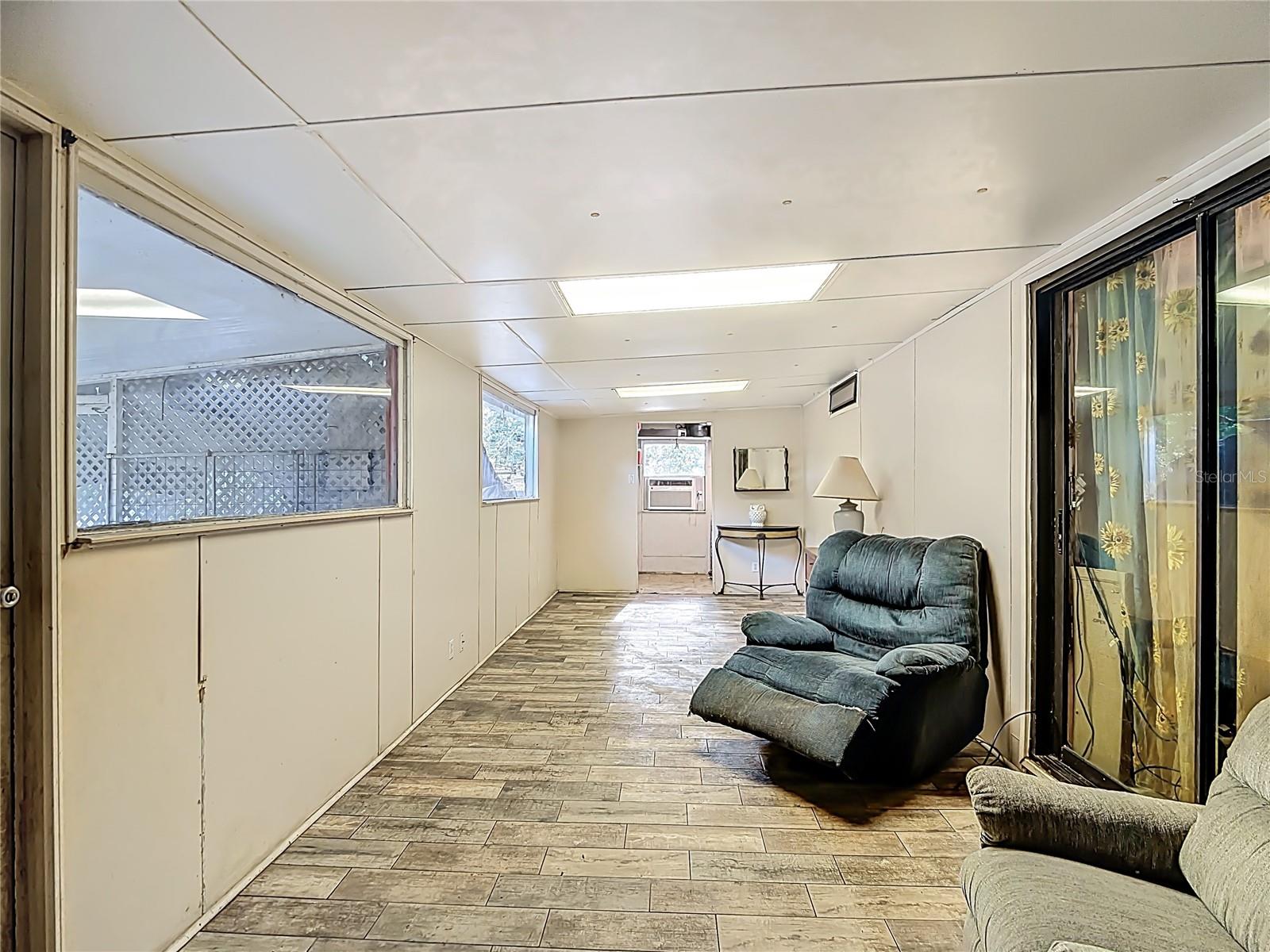 Image 32 of 51 For 821 Irene Drive