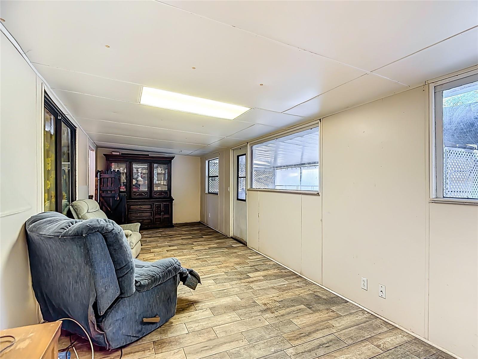 Image 33 of 51 For 821 Irene Drive