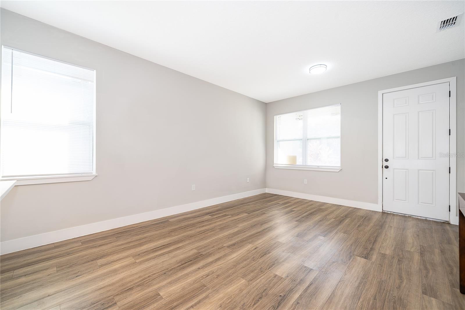 Image 11 of 31 For 1519 Indiana Street