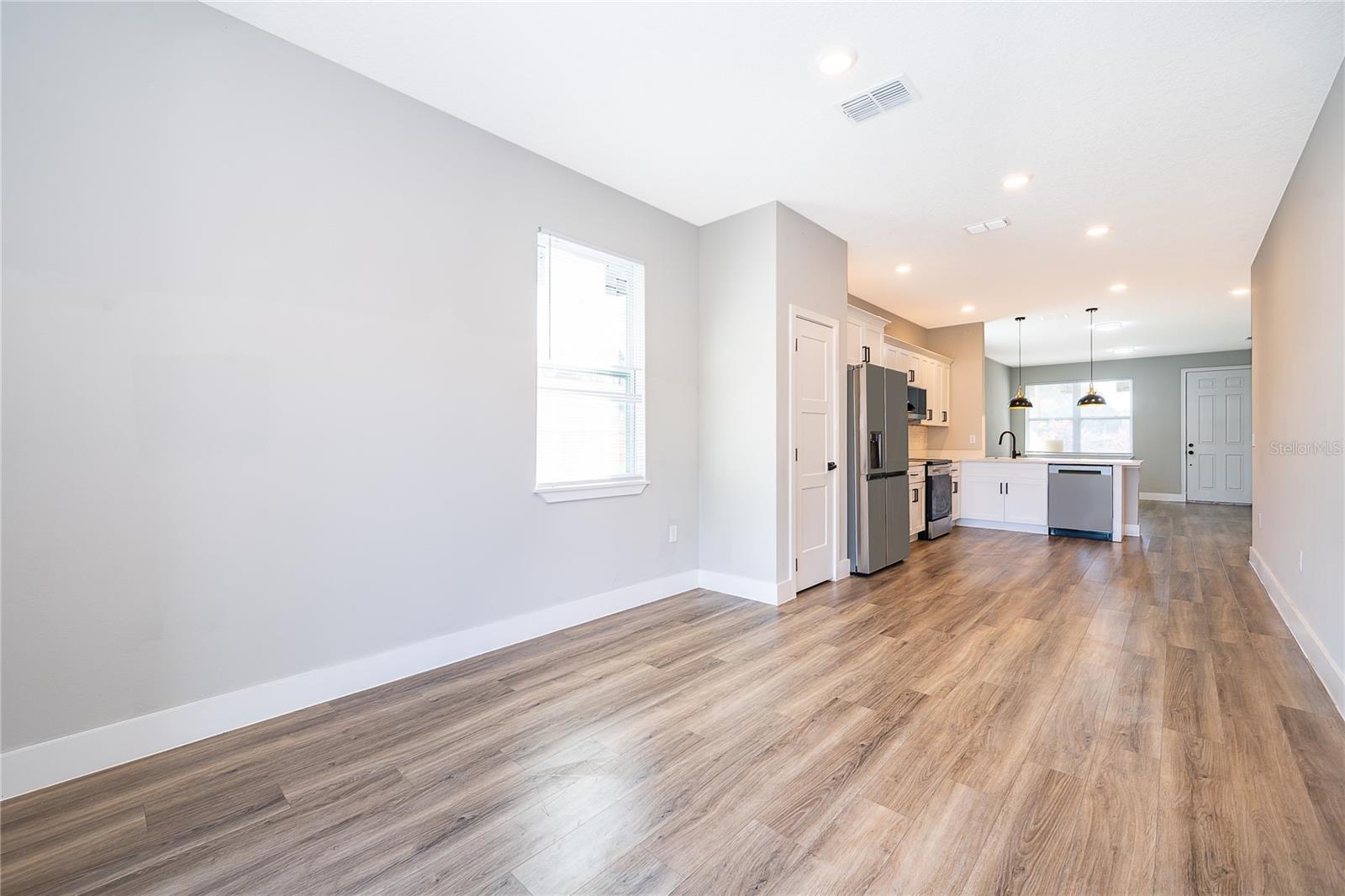 Image 18 of 31 For 1519 Indiana Street