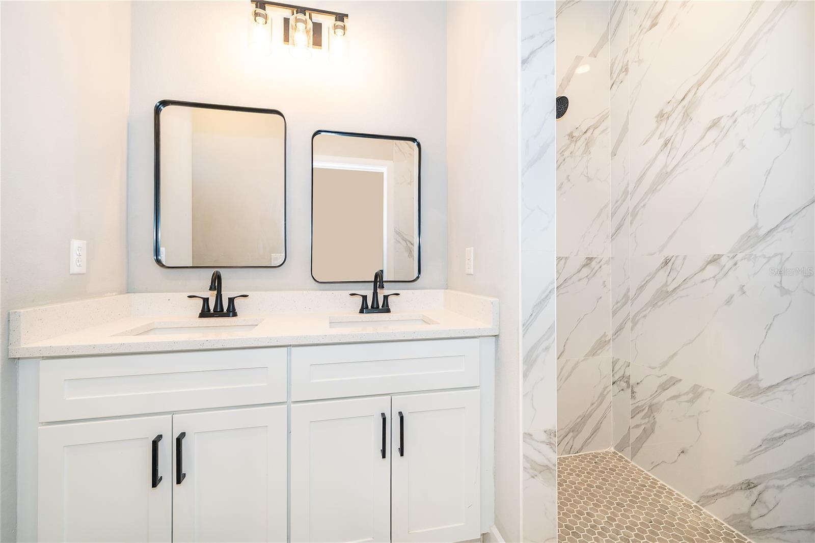 Image 21 of 31 For 1519 Indiana Street