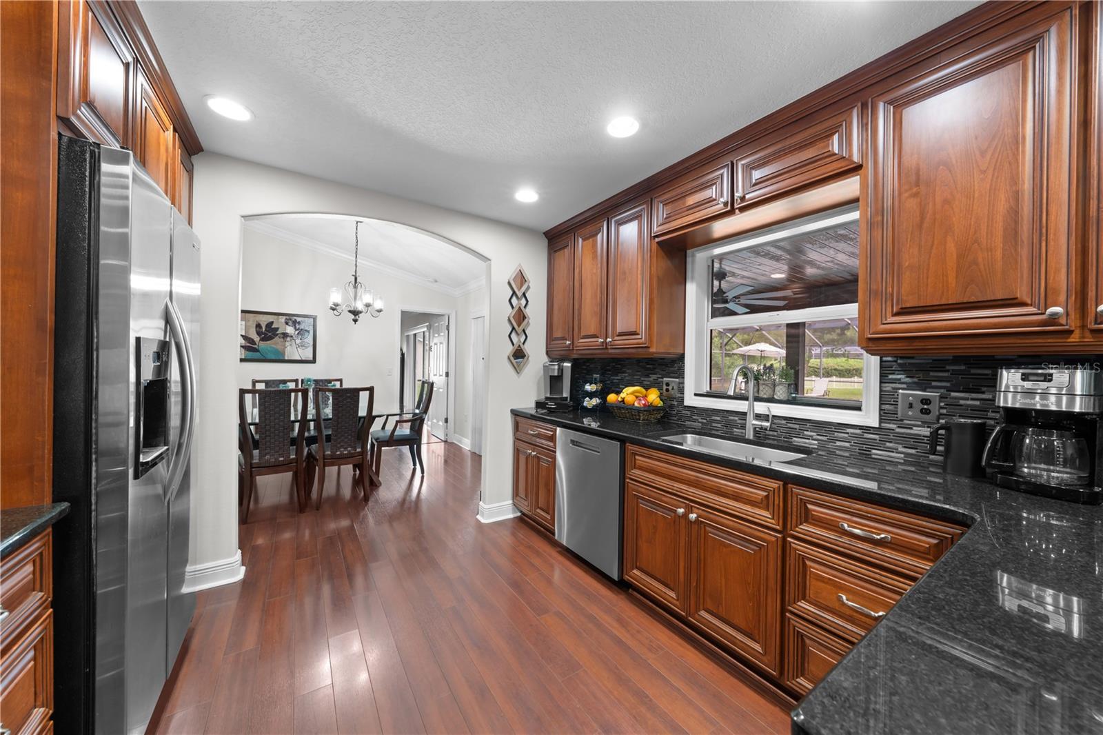 Image 27 of 84 For 2094 Camelot Boulevard