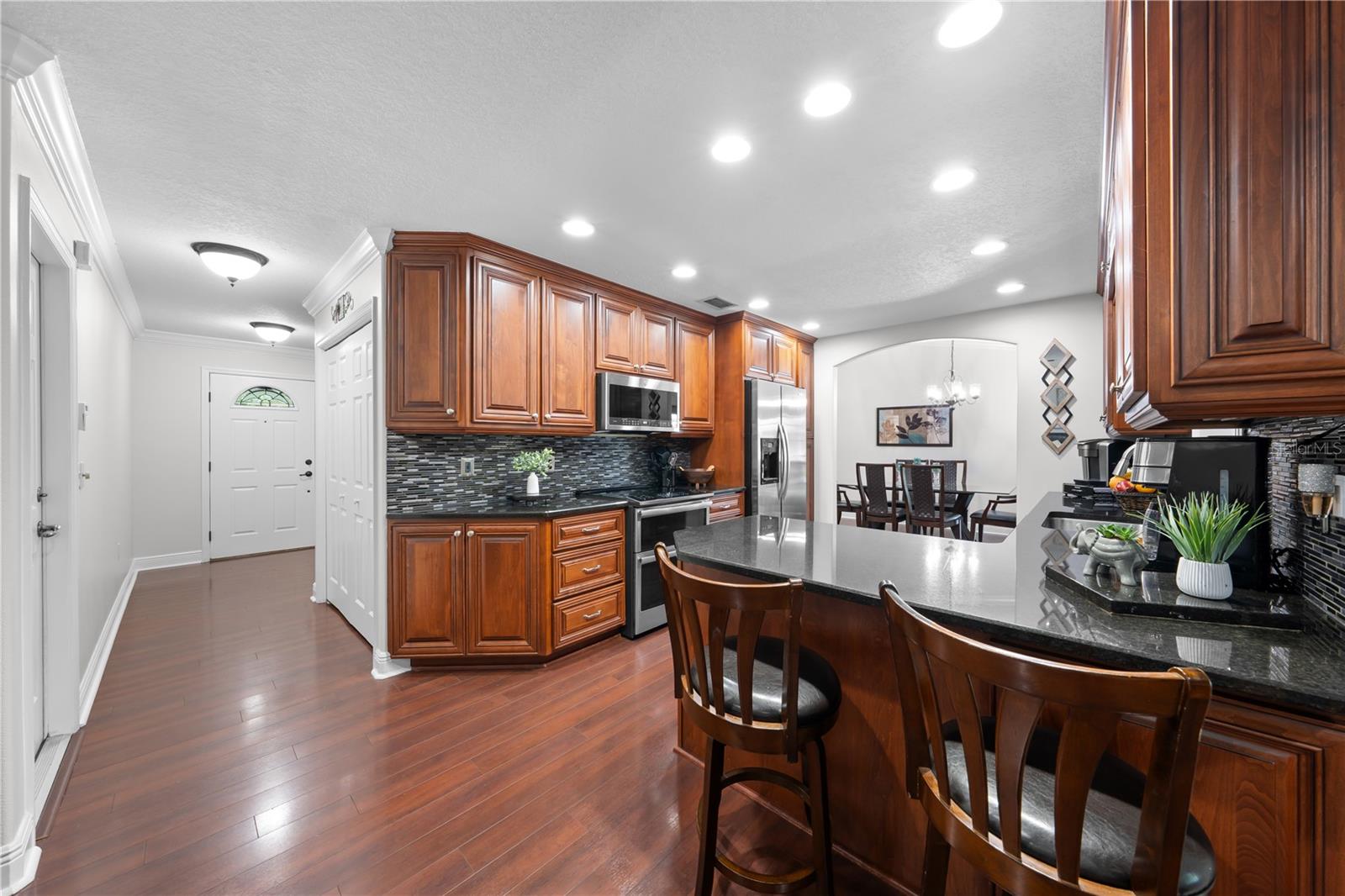 Image 29 of 84 For 2094 Camelot Boulevard