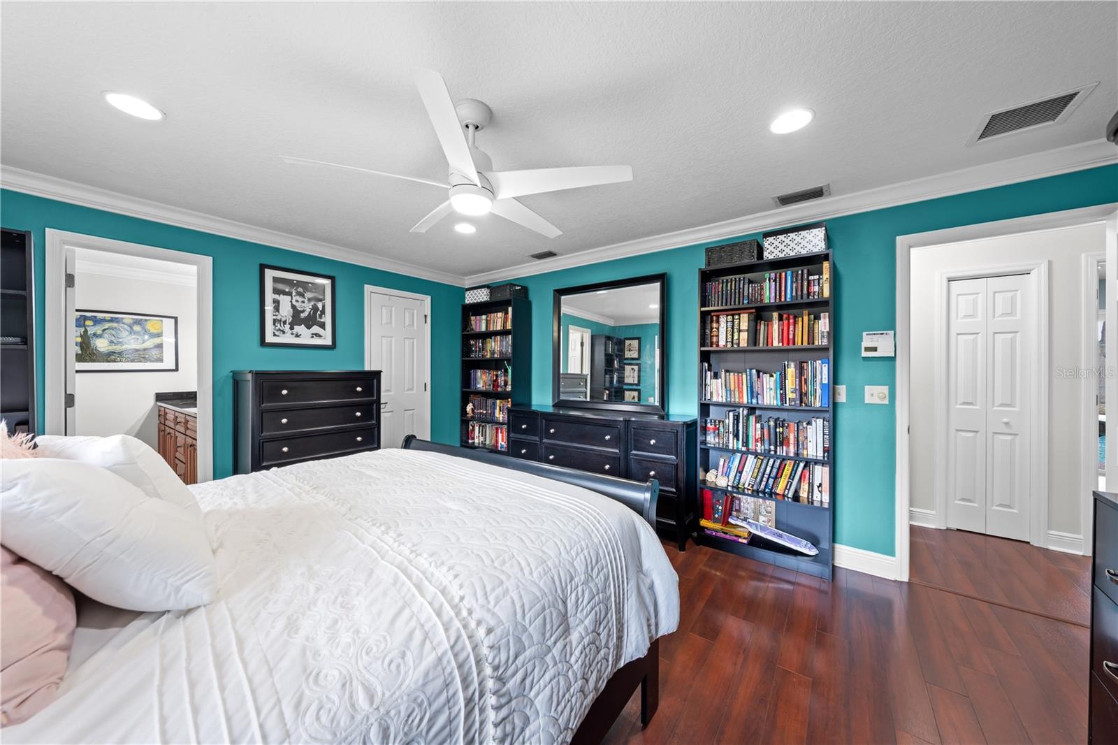 Image 40 of 84 For 2094 Camelot Boulevard