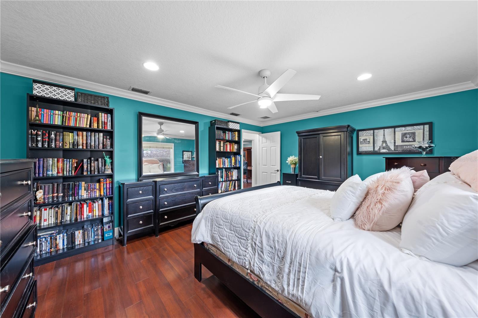 Image 41 of 84 For 2094 Camelot Boulevard