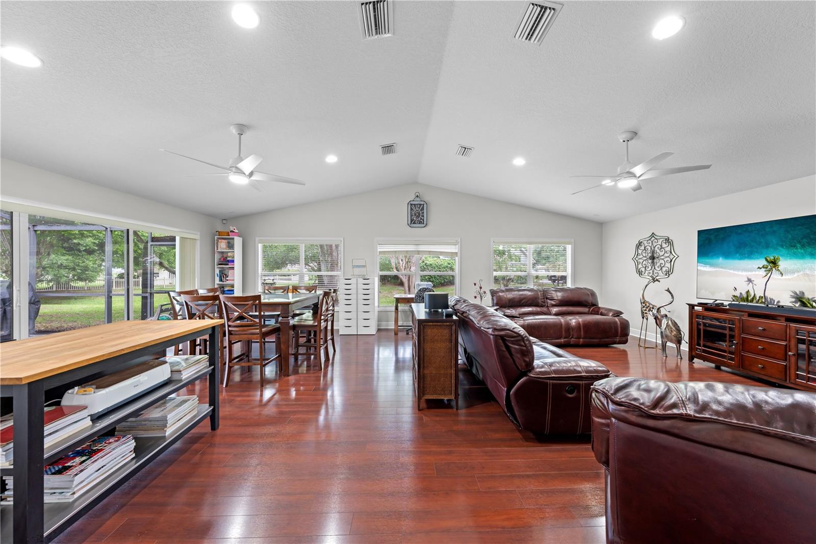 Image 47 of 84 For 2094 Camelot Boulevard